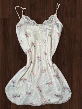 Ivory Floral Lace-Trim Satin Chemise